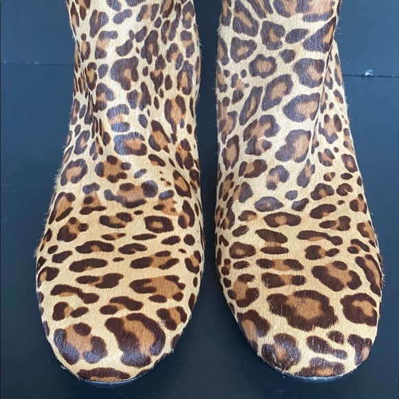 DV Dolce Vita Cow Hair Leopard Ankle Heeled Booties Size 9 *READ - Picture 4 of 11